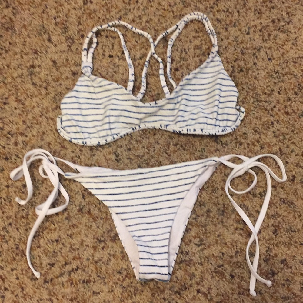 Frankie’s bikini set
